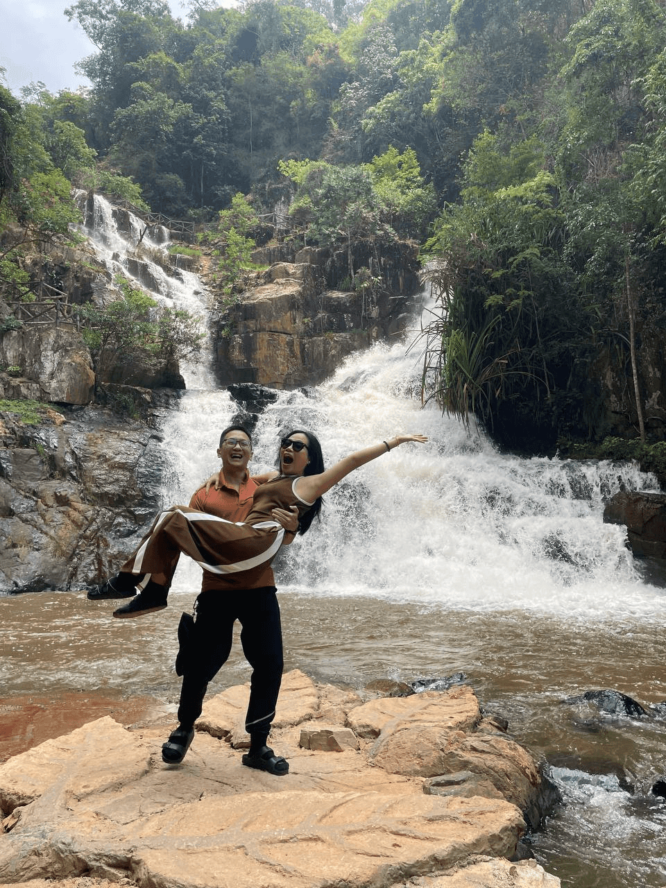 carried wife in front of crowd